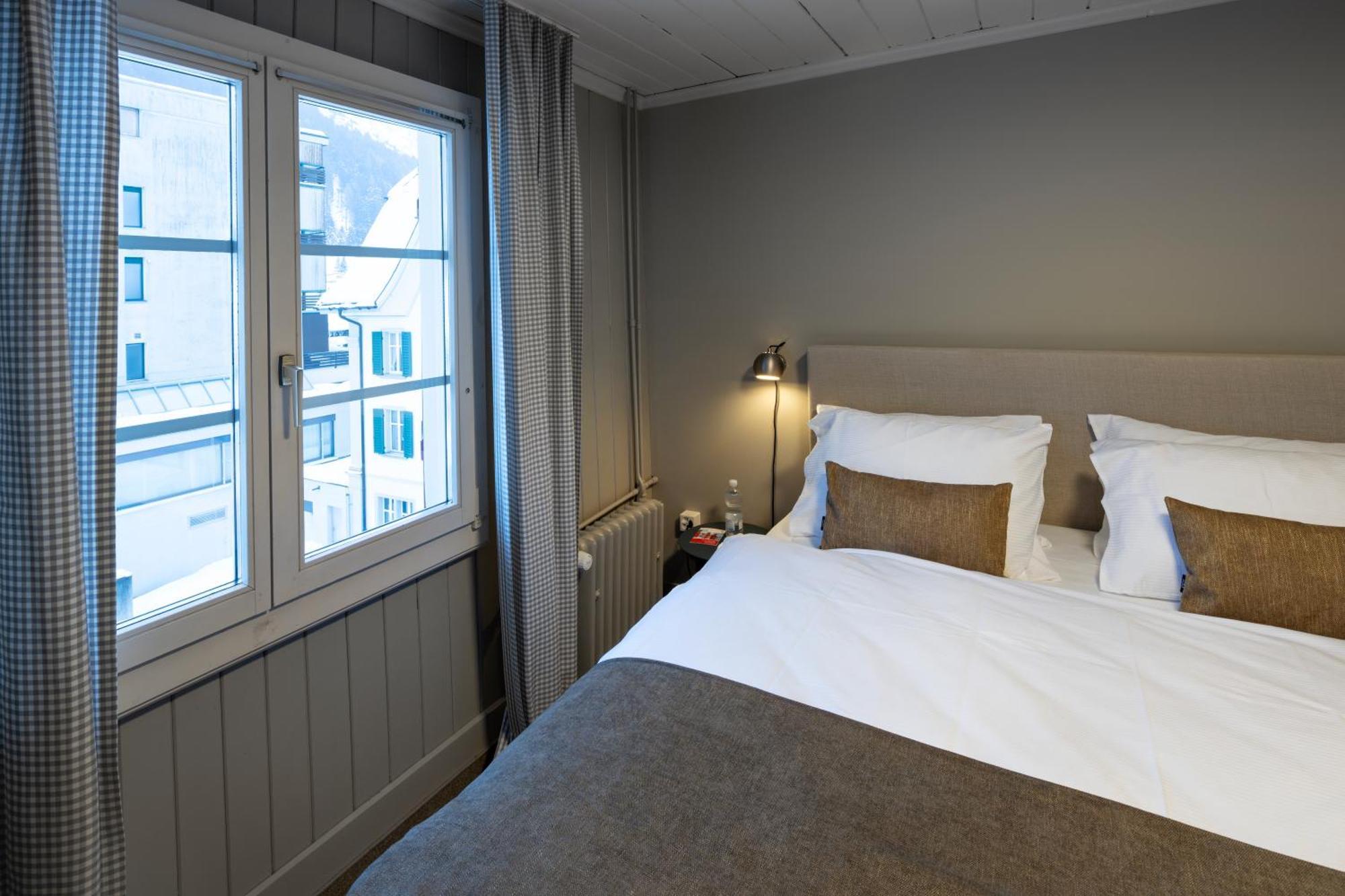 Hotel Bergidyll - Riders Haven Self Check-In Hotel Andermatt Bagian luar foto