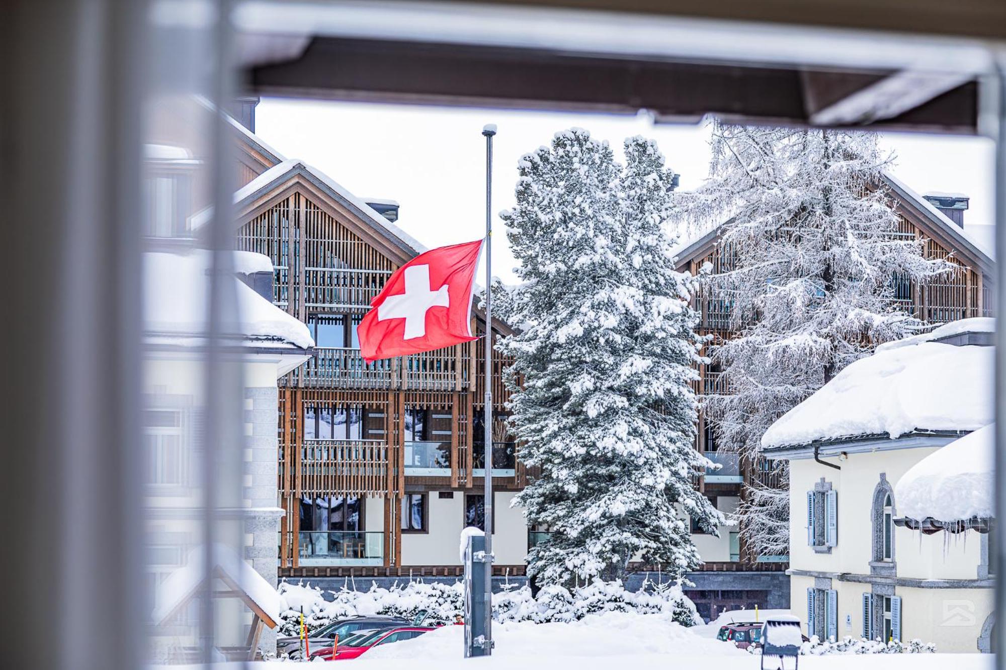 Hotel Bergidyll - Riders Haven Self Check-In Hotel Andermatt Bagian luar foto